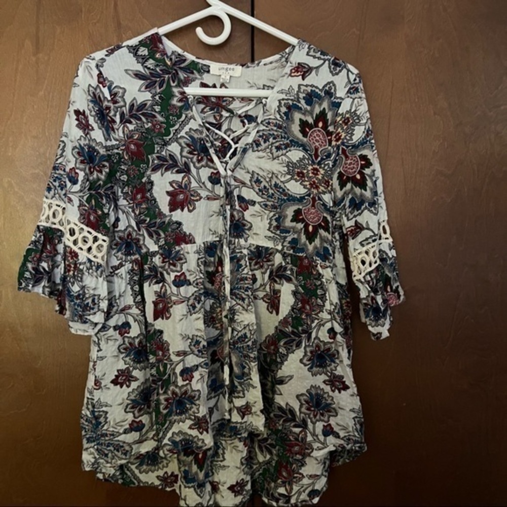 Umgee Boho Vibe Top. Floral Print. String Tied Neckline Sz S  Relaxed Fit❤️